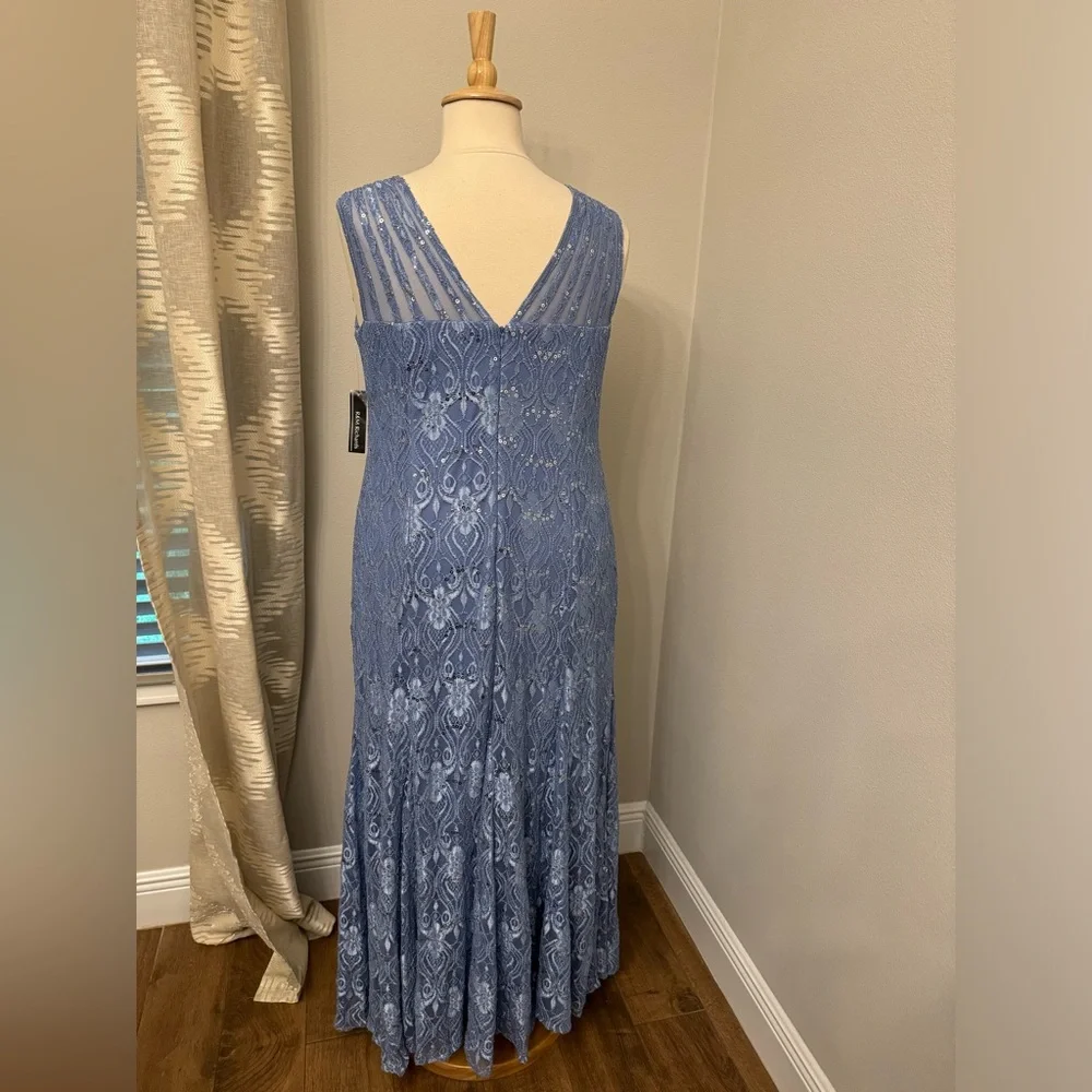 Plus Sequin Dress 💙 - Picture 8 of 11